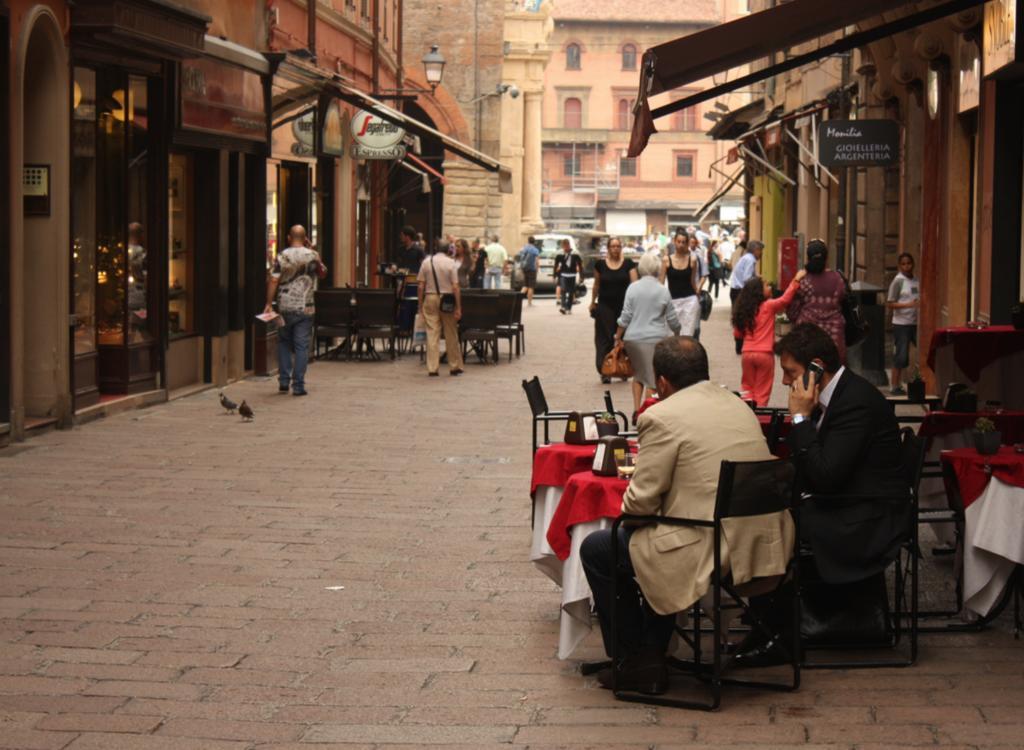 Andrea Luxury Apartments - D'Azeglio Bologna Buitenkant foto